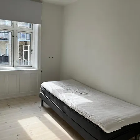 In Frederiksberg, Lejlighed København