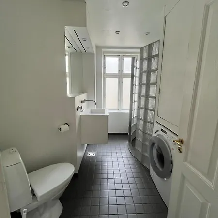 In Frederiksberg, * København